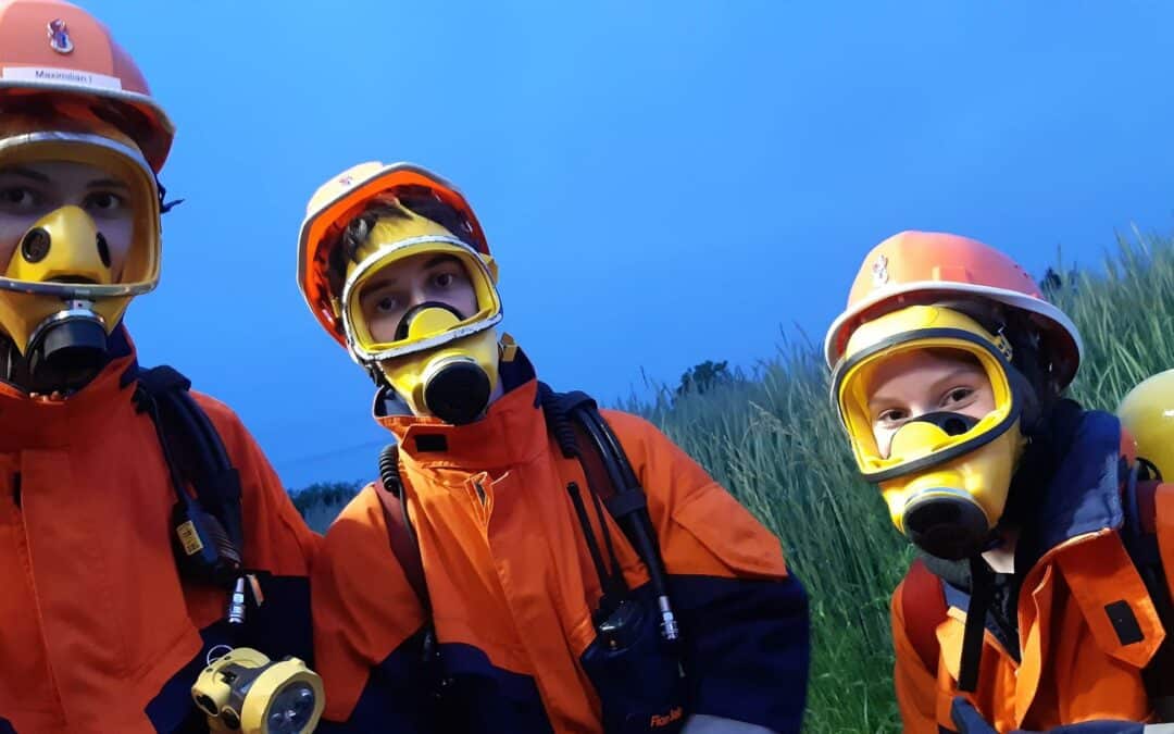 Jugend übt „Berufsfeuerwehr“